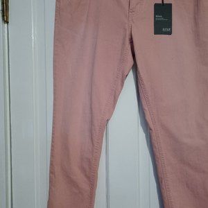 Ankle length pants.